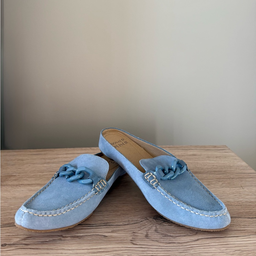 Donald Pliner Woman's Bless Distressed Mules Closed Toe Loafer Size 7